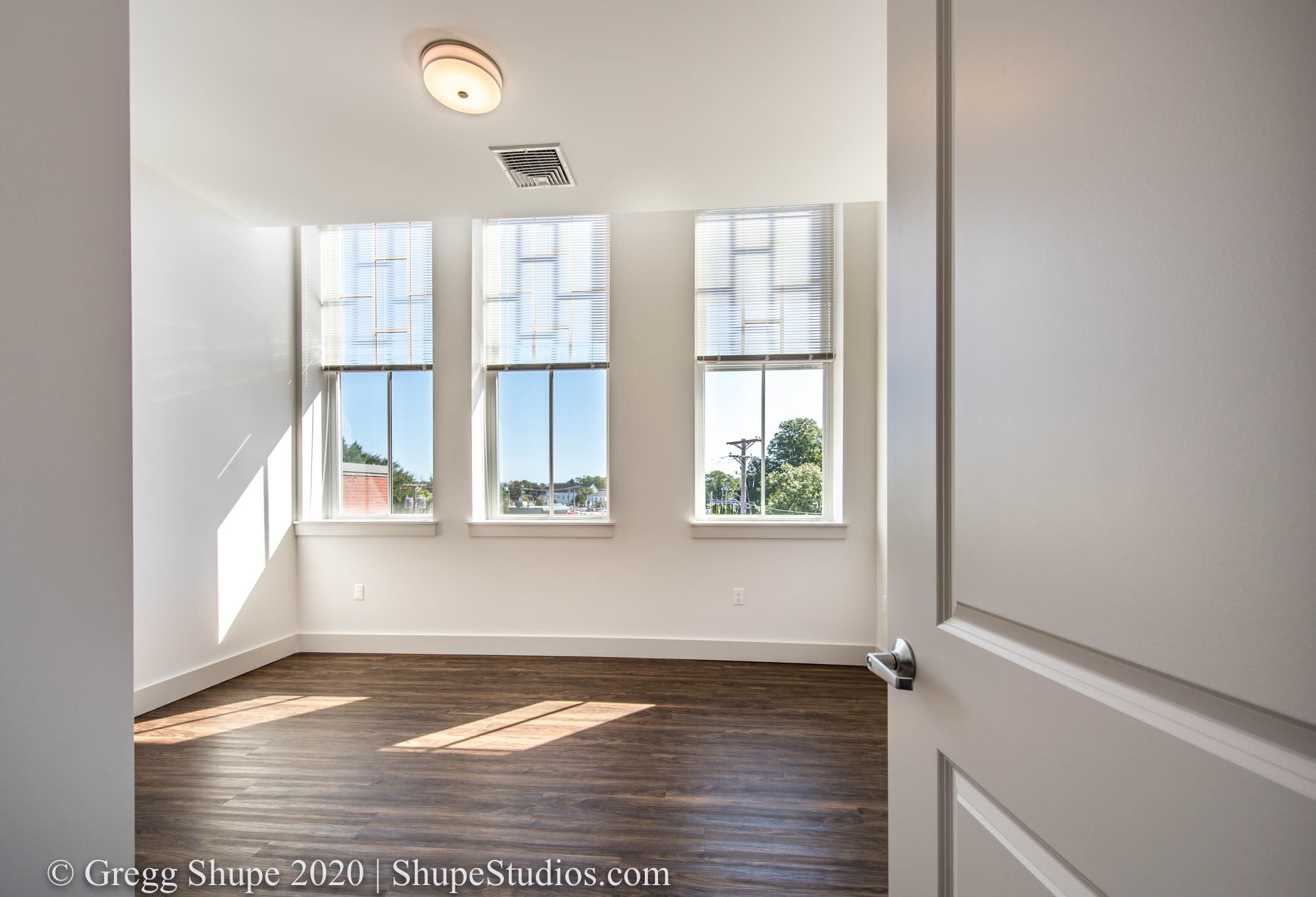 AI Furniture Removal for Real Estate: Complete Guide 2026